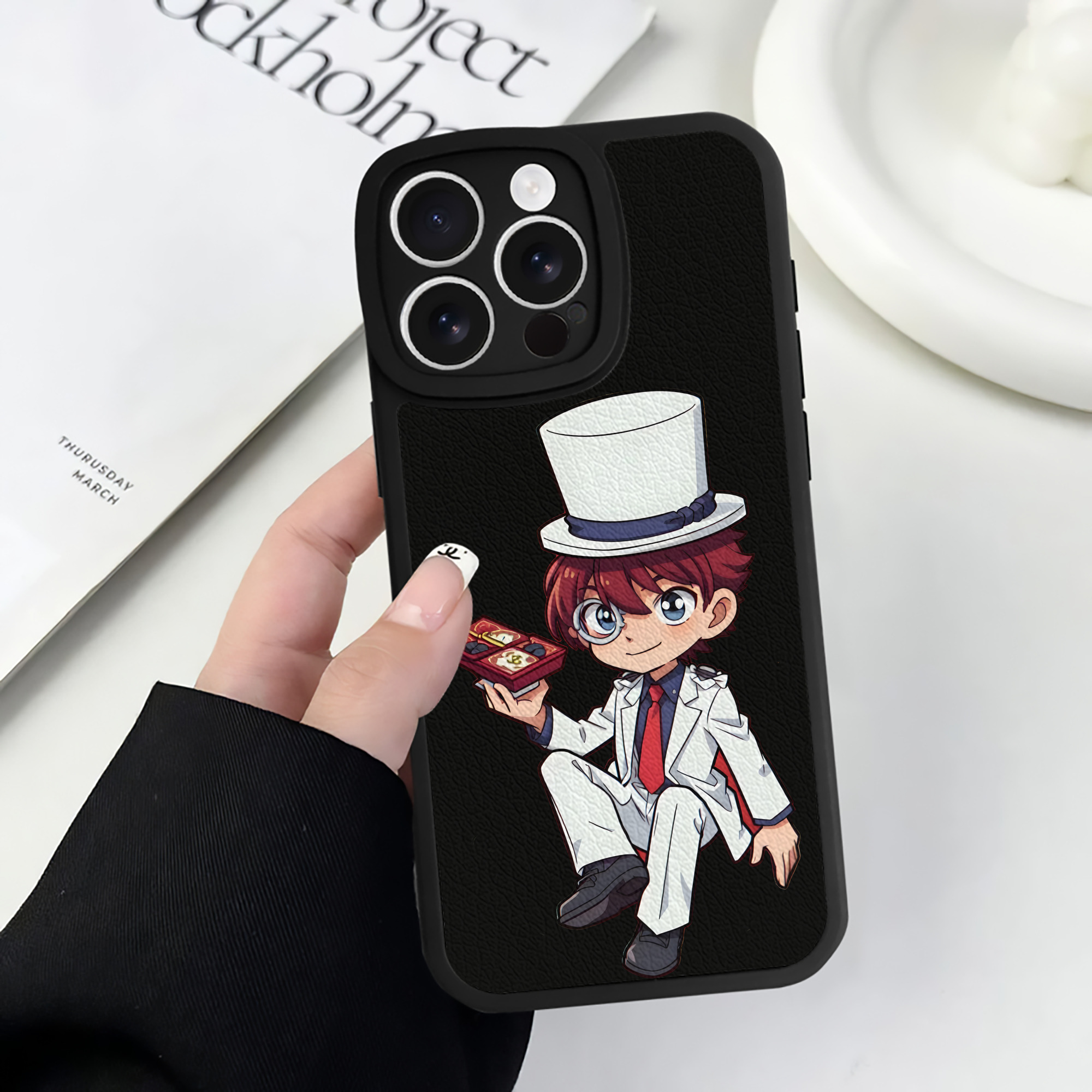 （画像用） 名探偵コナン くろば かいと Detective Conan Kuroba Kaito 【iPhone 16シリーズ対応】シリコンスマホケース（レザー調） 材質：シリコン